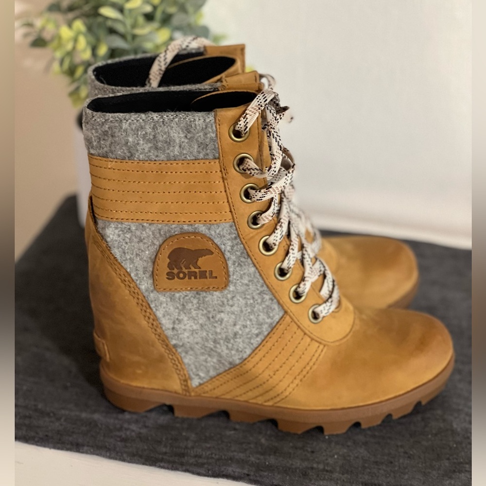 Brand new Sorel boots